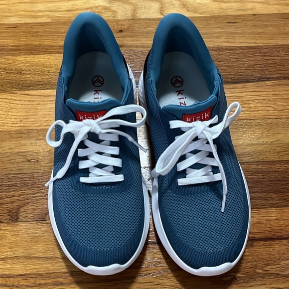 Kizik Athens Slip-On Sneakers, Casual Trendy Shoes for Women and Men - deep sea - Picture 3 of 3